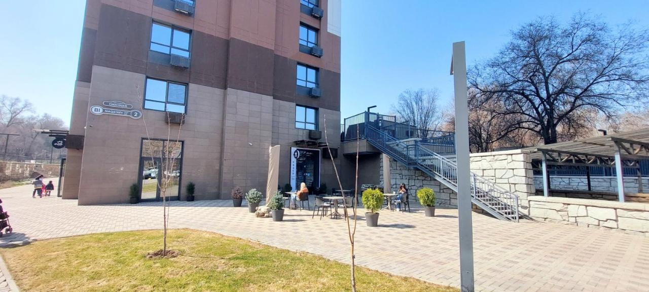 Ferienwohnung Уютная Стильная Квартира Возле Центрального Парка Горького! Almaty Exterior foto